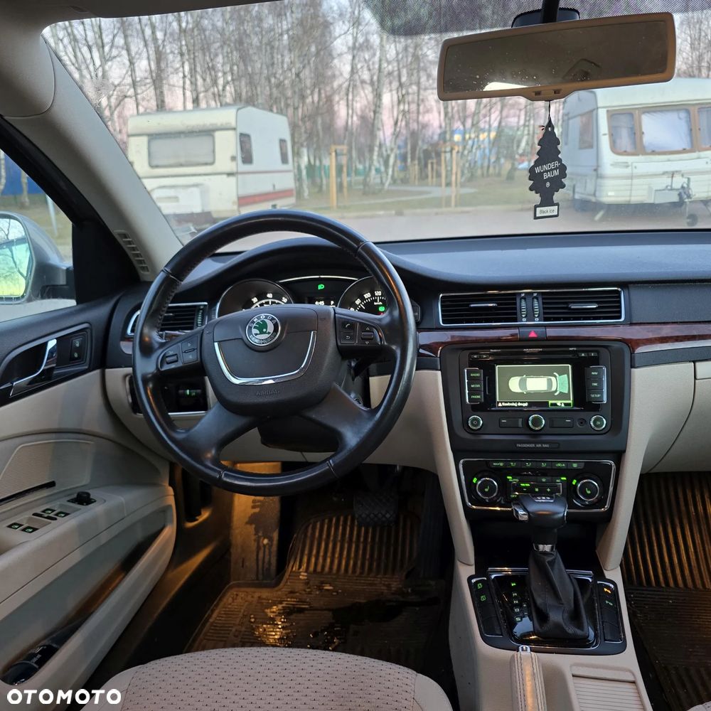 Skoda Superb 2.0 TSI Ambition DSG - 8