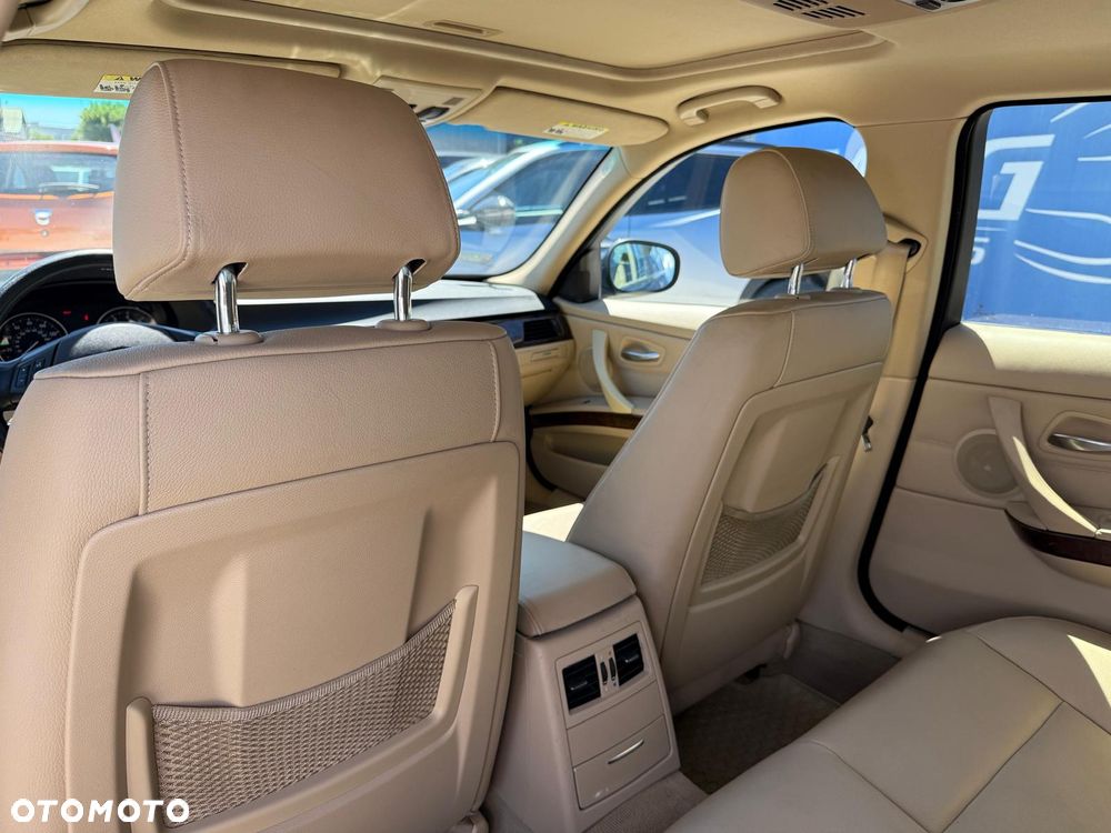BMW Seria 3 328i - 26