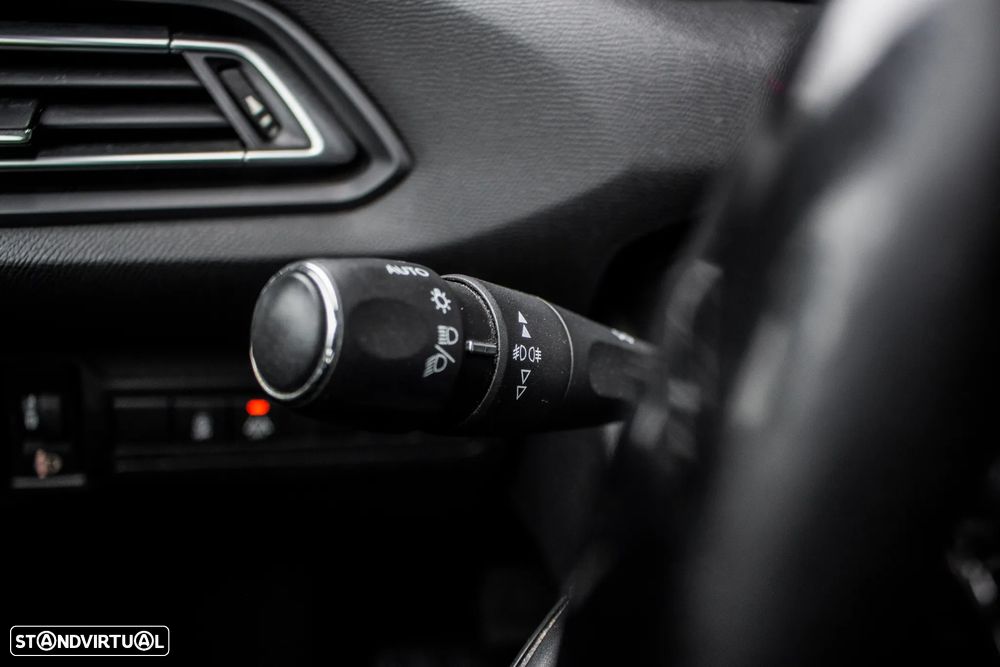 Peugeot 308 SW BlueHDi 130 EAT6 Stop & Start Active - 16