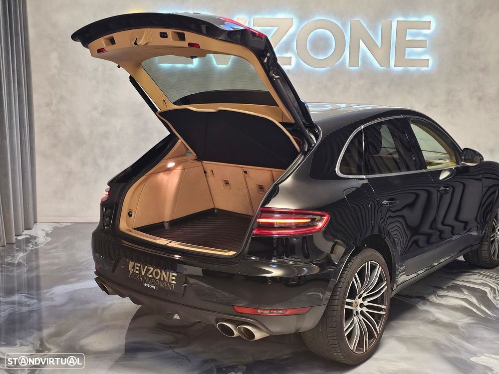 Porsche Macan S - 30