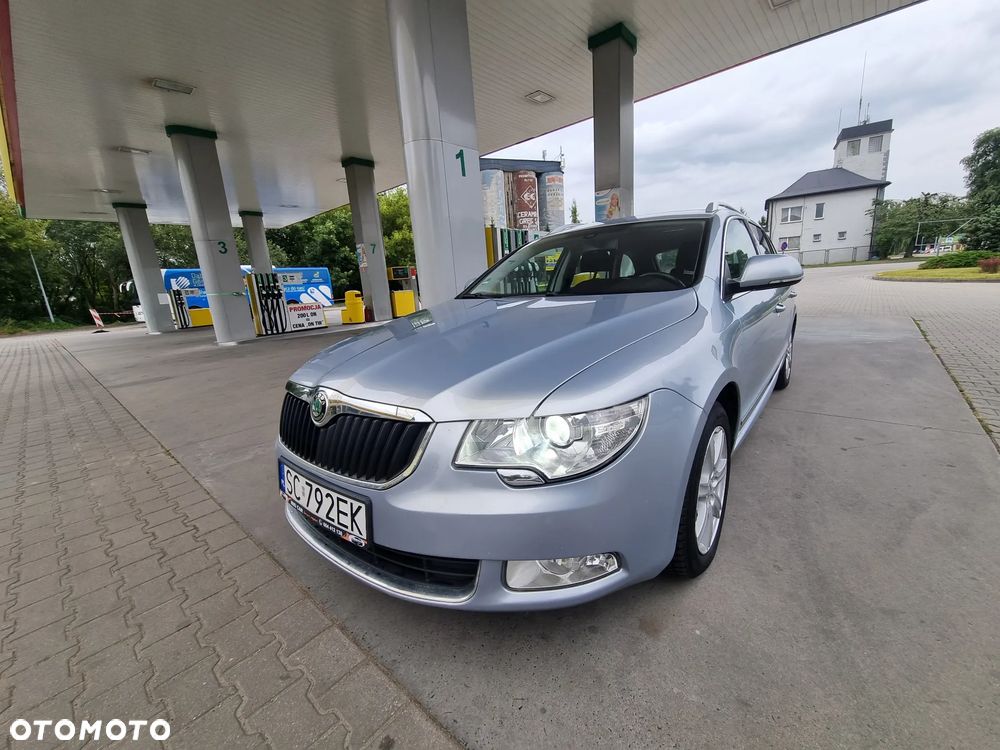 Skoda Superb 2.0 TDI Platinum - 28