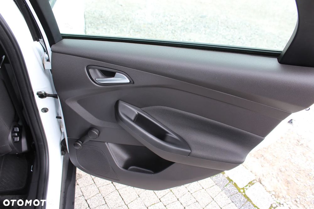 Ford Focus - 18