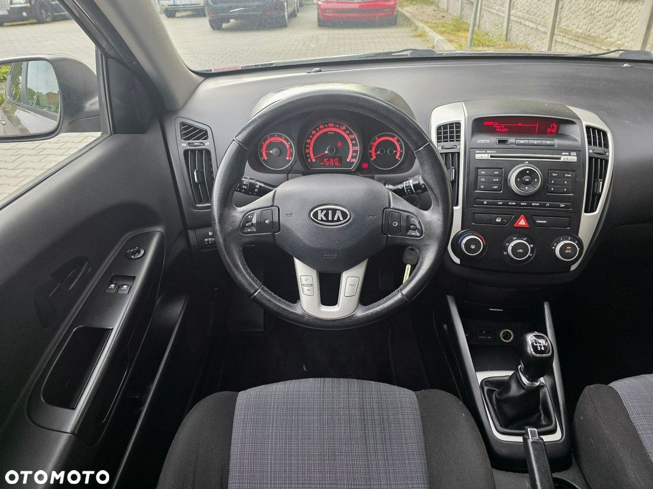 Kia Ceed - 15