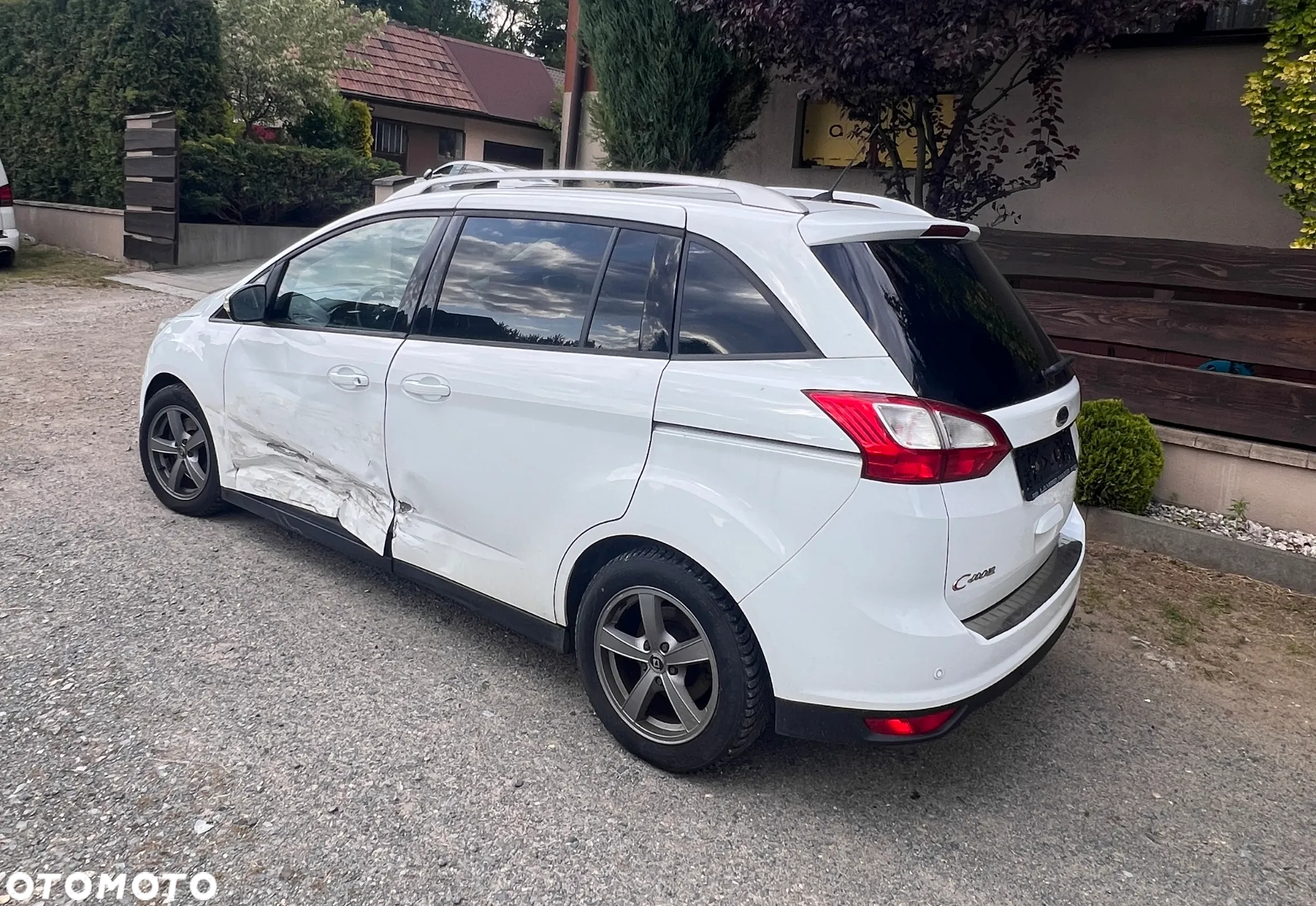 Ford Grand C-MAX - 9