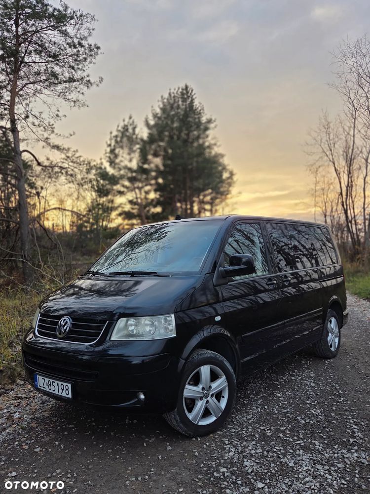 Volkswagen Multivan - 1