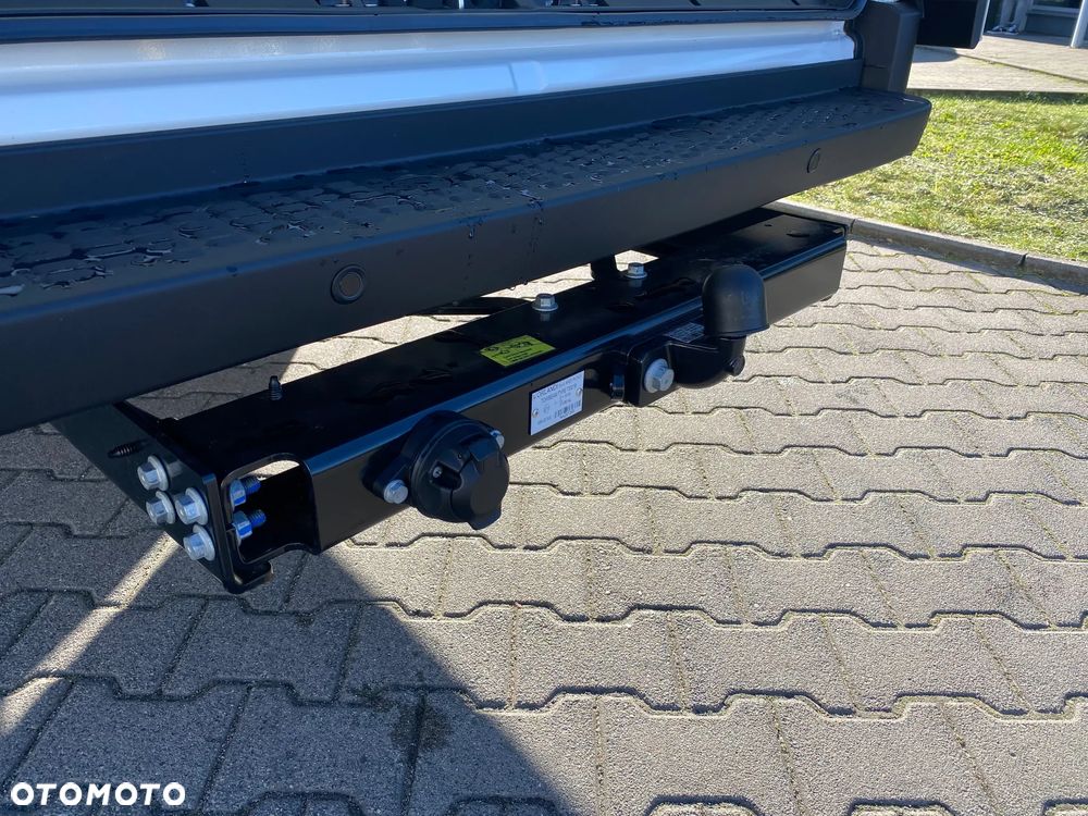 Iveco Daily 35s18HA8V 3.0 furgon l4h2, hak 3.5 tony AUTOMAT ZF - 12