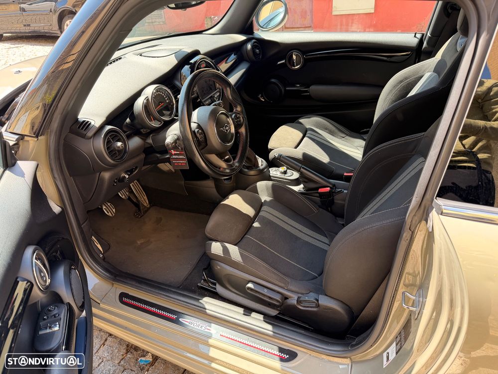MINI 3 Portas Cooper D - 13