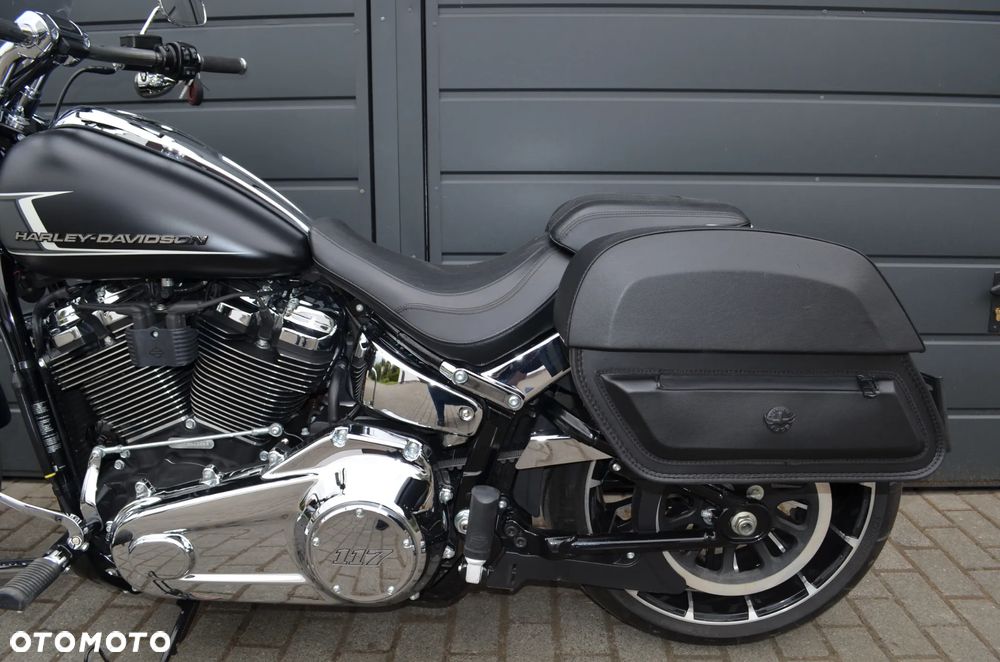 Harley-Davidson FXSB Breakout - 19