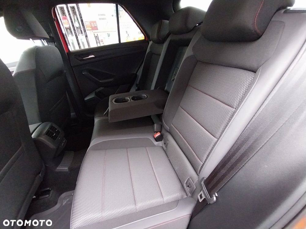 Volkswagen T-Roc - 12