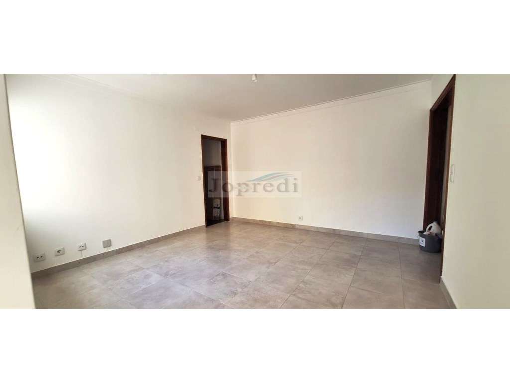 Apartamento T2 com arrecadação - Grande imagem: 3/13