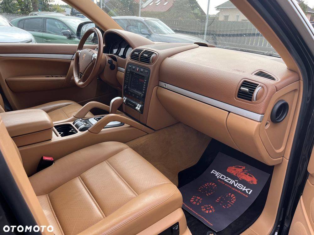 Porsche Cayenne Tiptronic S - 9