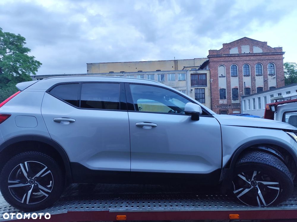 Volvo XC 40 B4 B DKG Plus Bright - 4