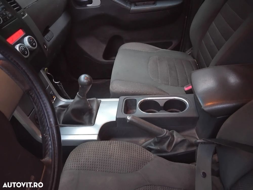 Nissan Pathfinder 2.5 dCi DPF All Mode 4X4 LE - 19