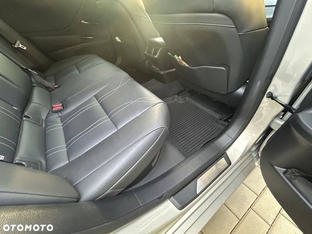 Lexus ES 300h Prestige - 14