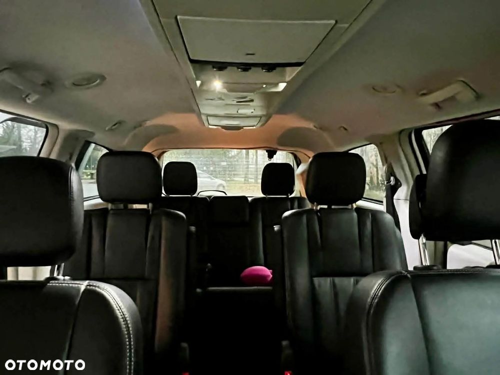 Chrysler Town & Country 3.6 Touring - 9