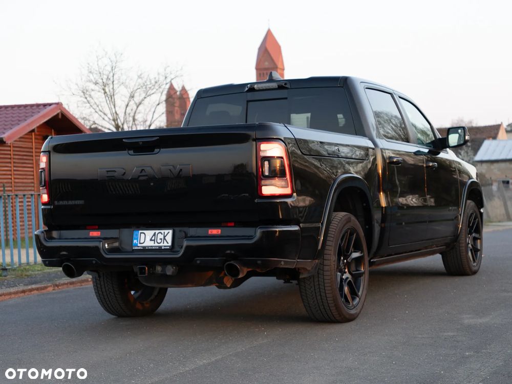 RAM 1500 5.7 Crew Cab Laramie - 2