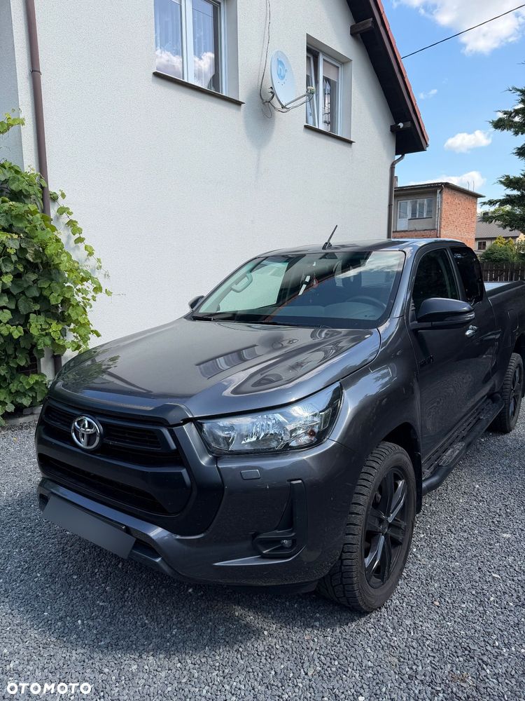 Toyota Hilux - 8