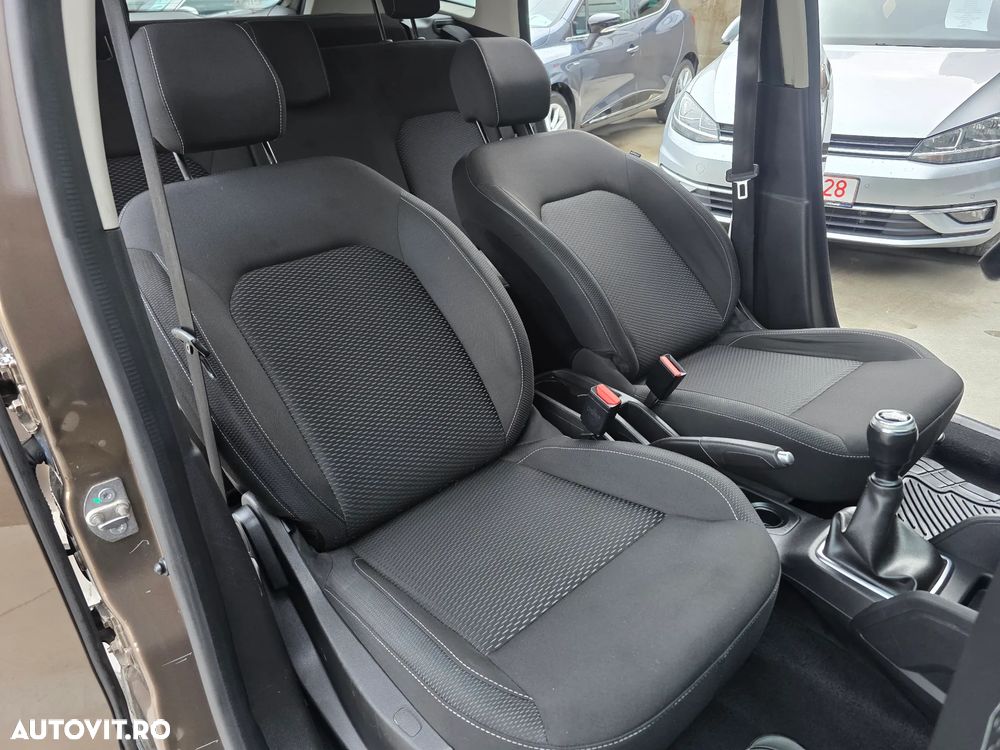 Dacia Duster 1.6 4x2 Laureate - 10