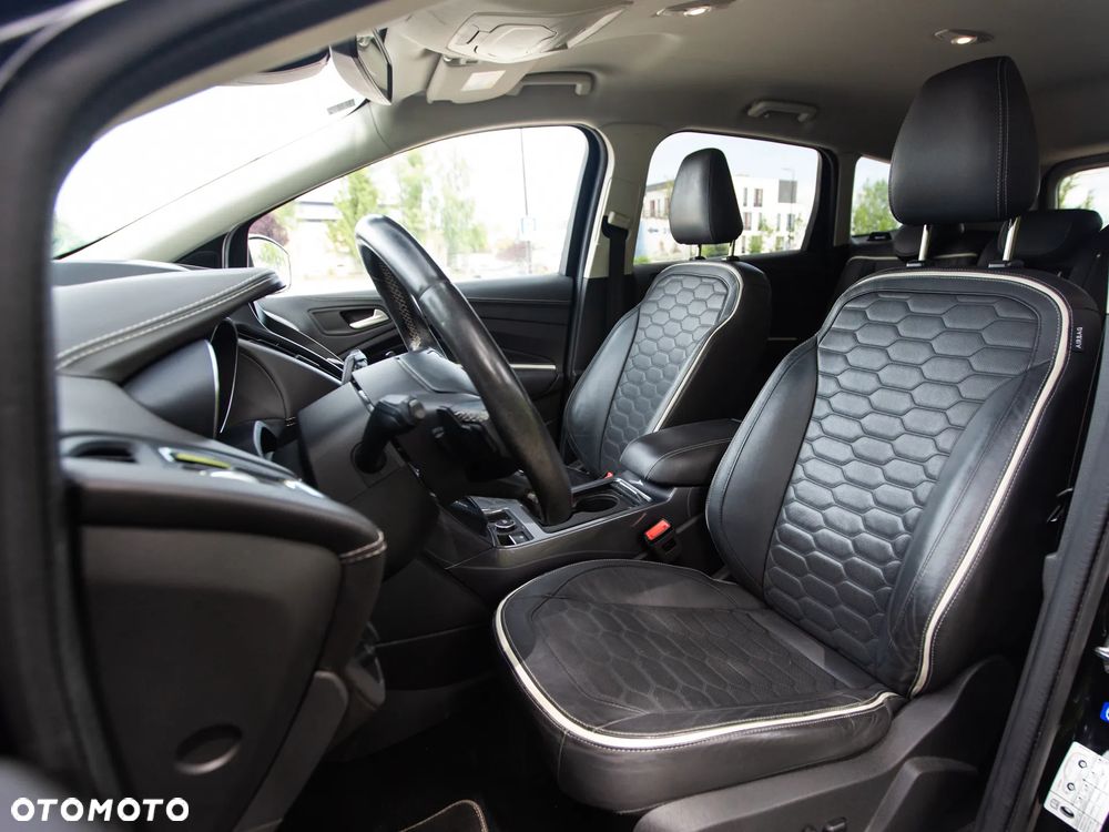 Ford Kuga - 23
