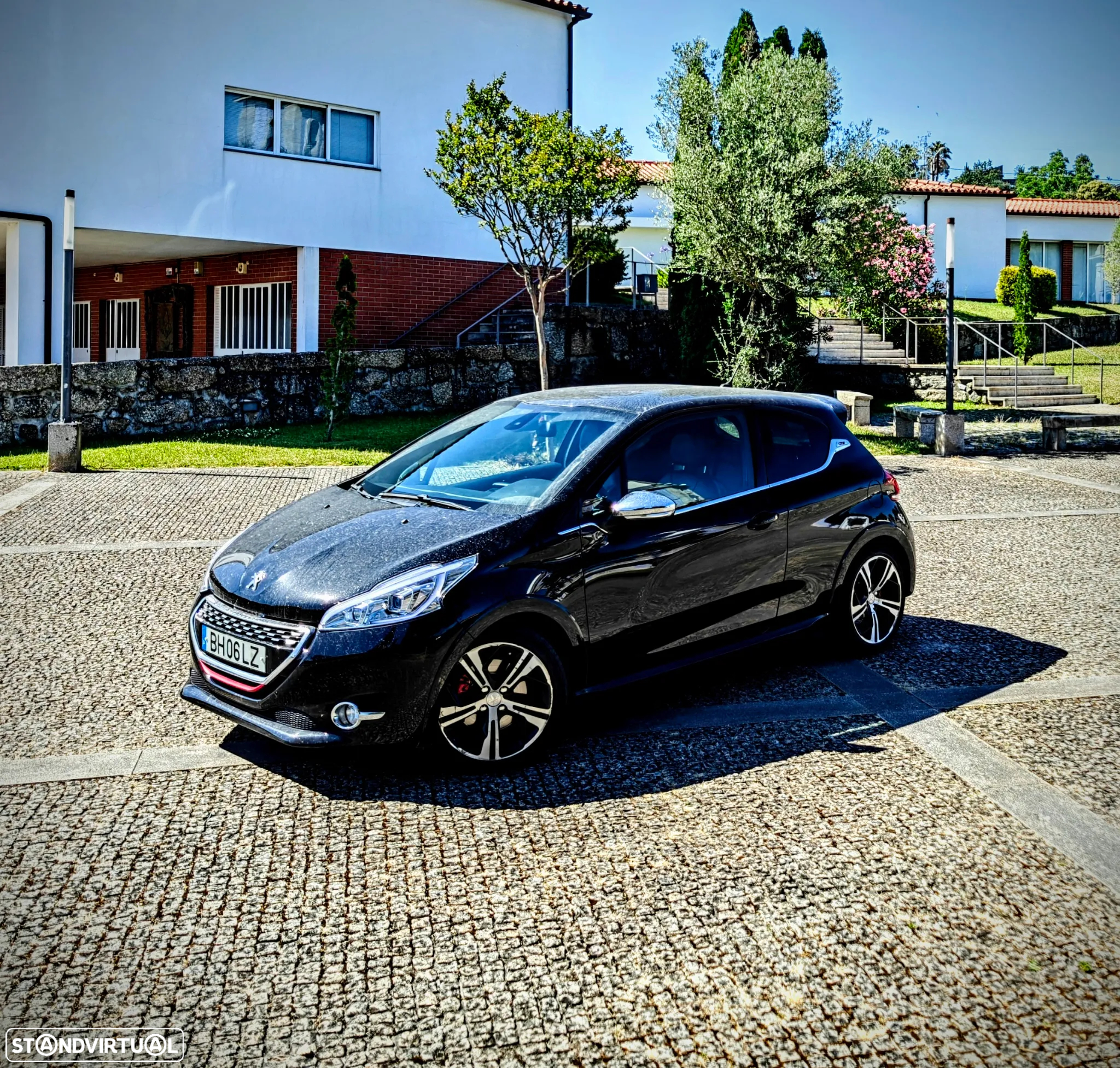 Peugeot 208 GTI 200 THP - 23