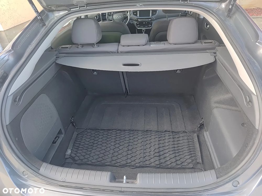 Hyundai IONIQ Hybrid Business - 9
