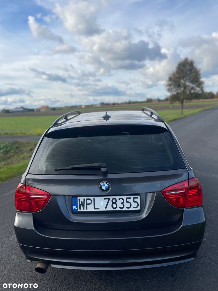 BMW Seria 3 320d - 4
