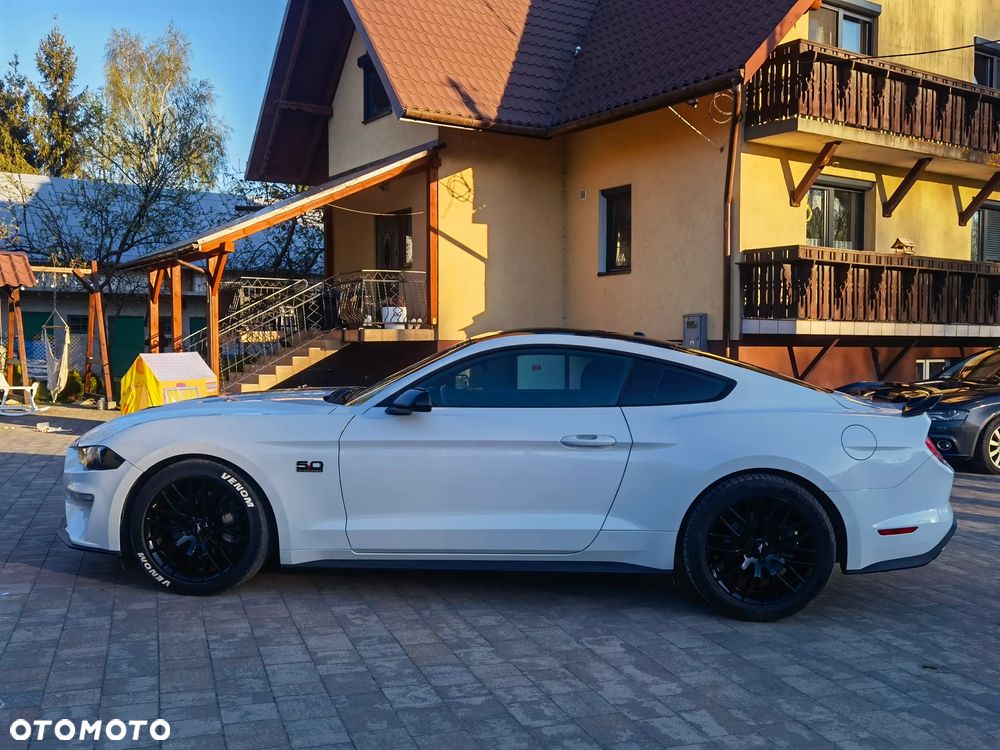 Ford Mustang - 7