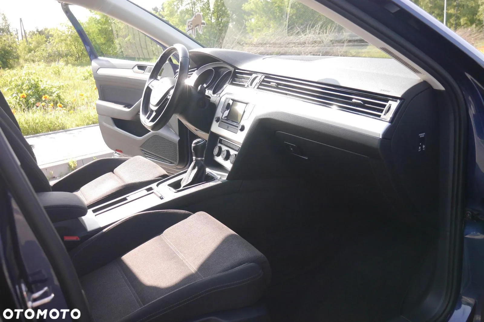Volkswagen Passat 1.6 TDI BMT Comfortline - 16