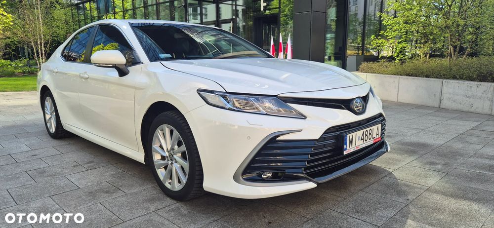 Toyota Camry 2.5 Hybrid Comfort CVT - 2