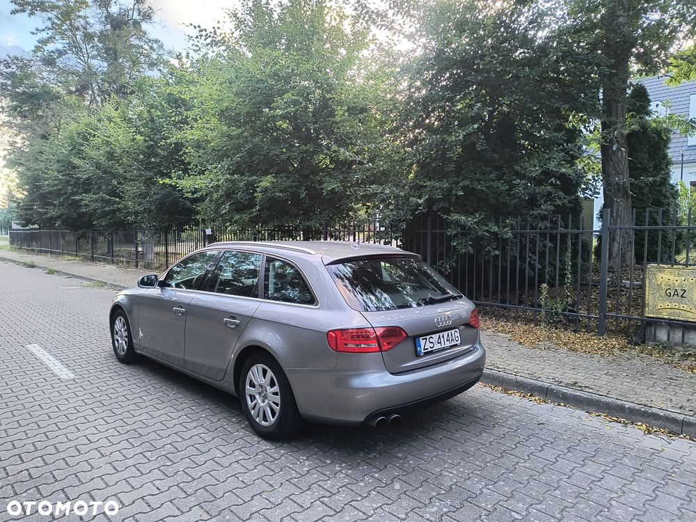 Audi A4 Avant - 13