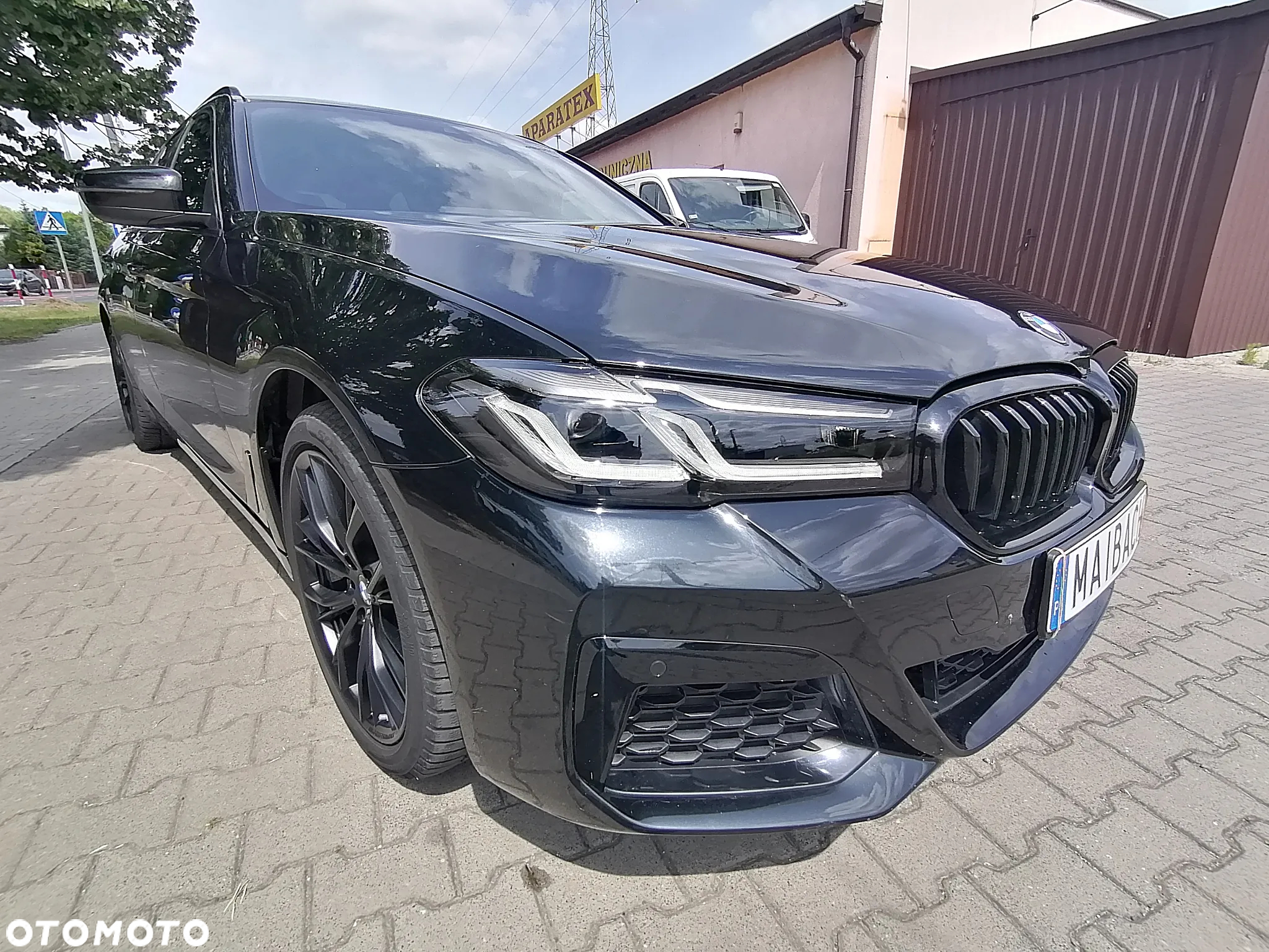BMW Seria 5 520d Touring M Sport Edition - 3