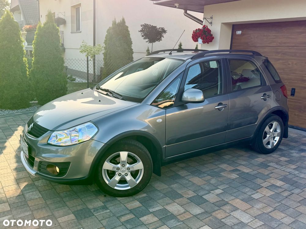 Suzuki SX4 1.6 Comfort Plus - 1