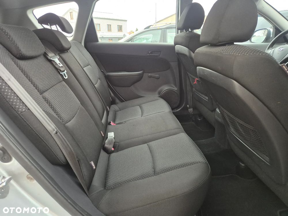 Hyundai i30 i30cw 1.4 blue Comfort - 14