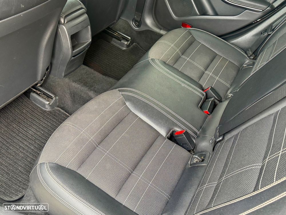 Mercedes-Benz CLA 220 d Shooting Brake AMG Line Aut. - 30