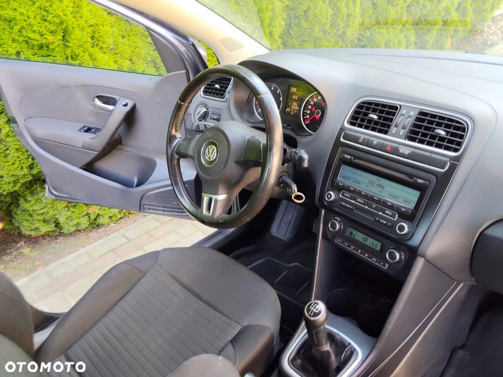 Volkswagen Polo 1.2 Comfortline - 24