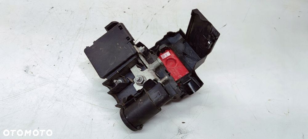 ROZDZIELACZ PRĄDU KLEMA + AUDI A4 B9 A5 8W 8W0941823 8W0941824AN - 4