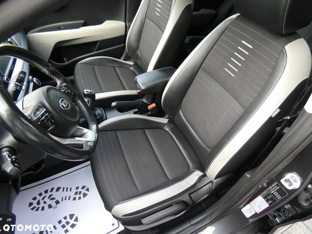 Kia Stonic - 19