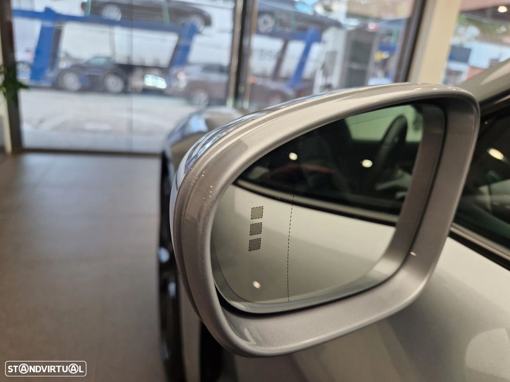 Porsche Taycan Standard - 40