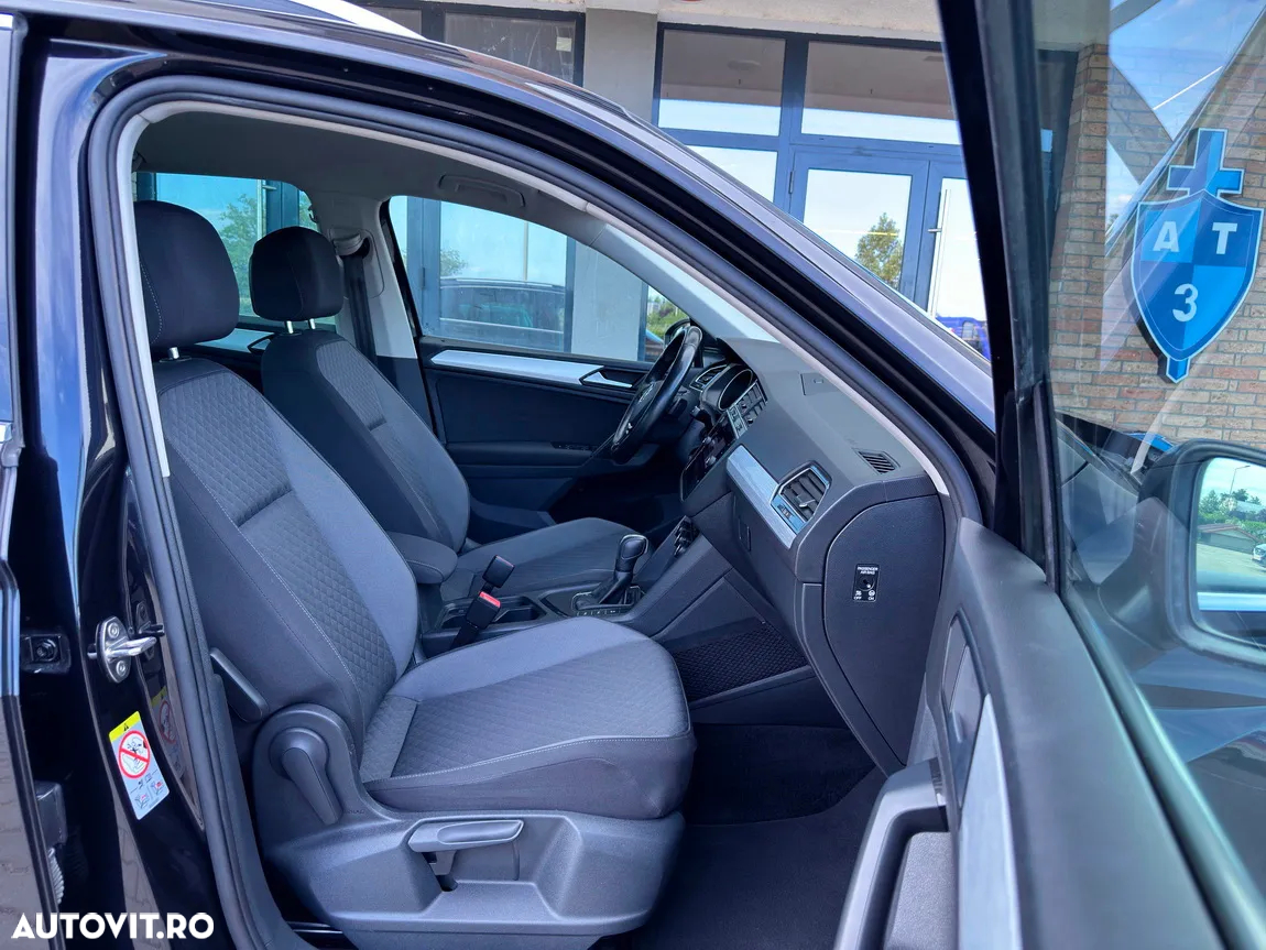Volkswagen Tiguan - 11