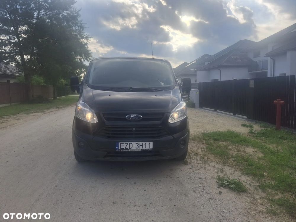 Ford Tourneo Custom - 2