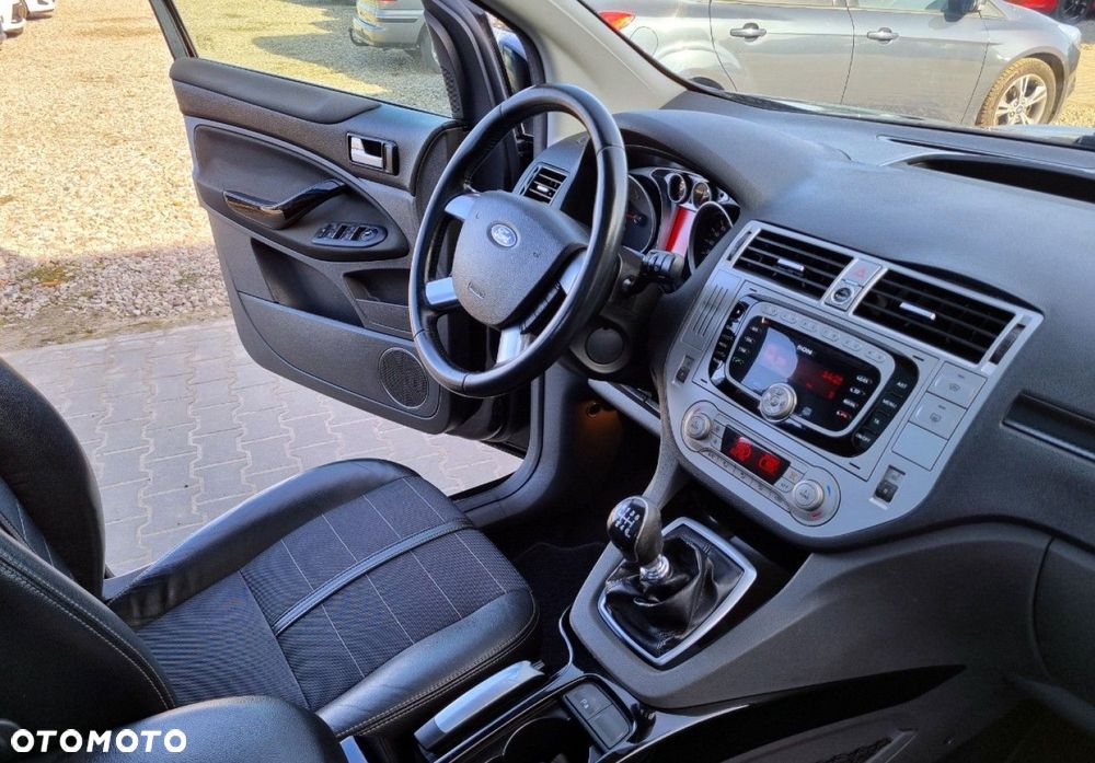Ford Kuga - 26