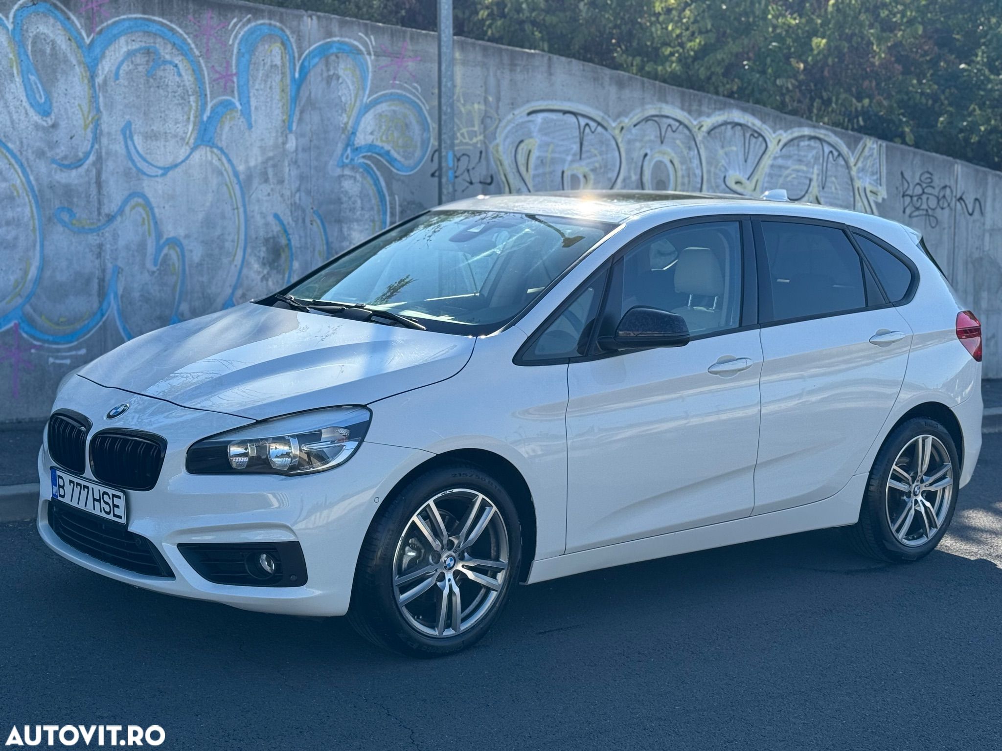 BMW Seria 2 216d Standard - 1