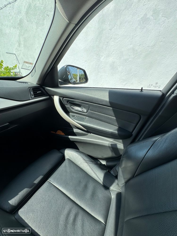 BMW 320 d Line Luxury Auto - 13