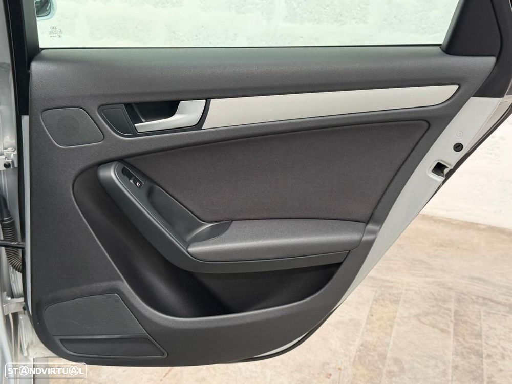 Audi A4 Allroad 2.0 TDI quattro - 25