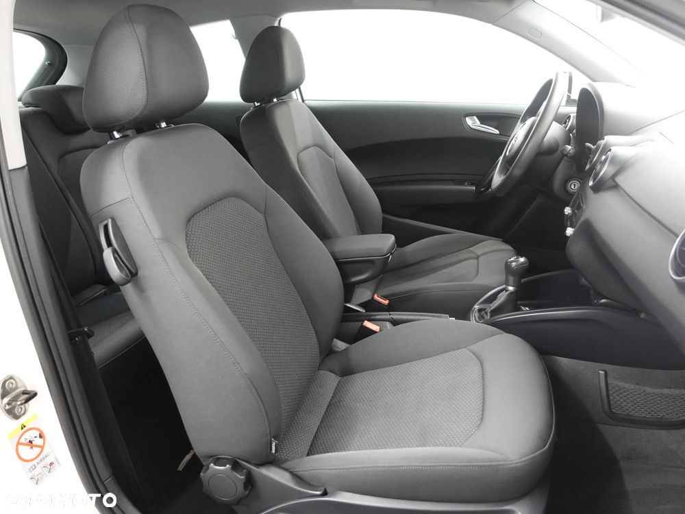 Audi A1 3-drzwiowe 1.2 TFSI Ambition - 27