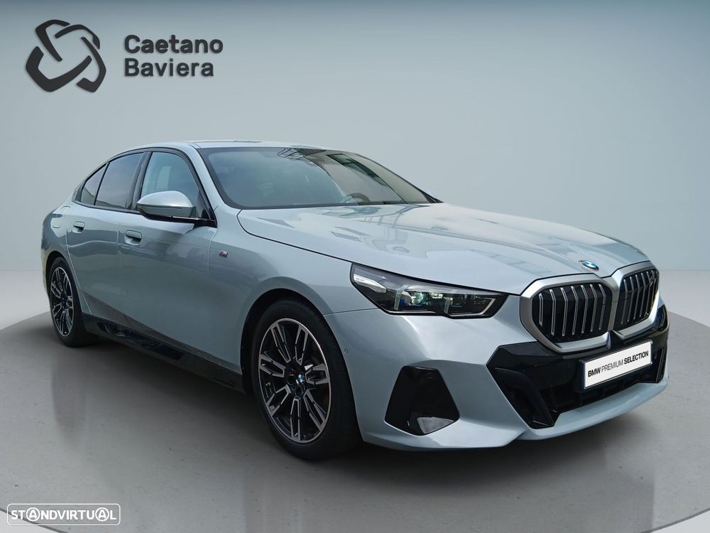 BMW 520 d Pack Desportivo M - 9