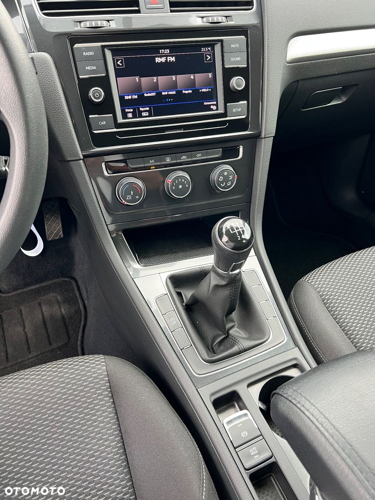Volkswagen Golf 1.0 TSI (BlueMotion Technology) Comfortline - 13