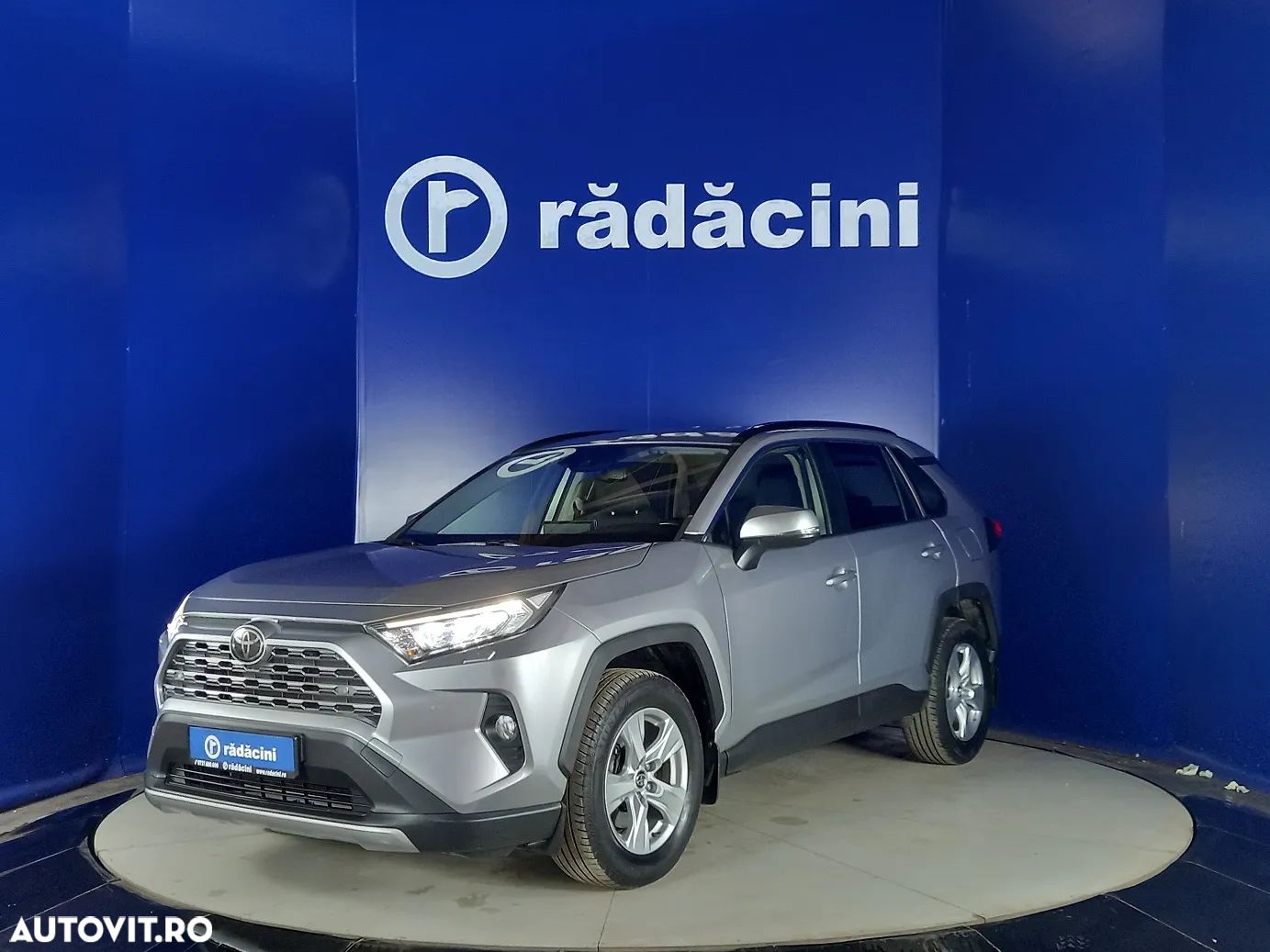 Toyota RAV4 - 1