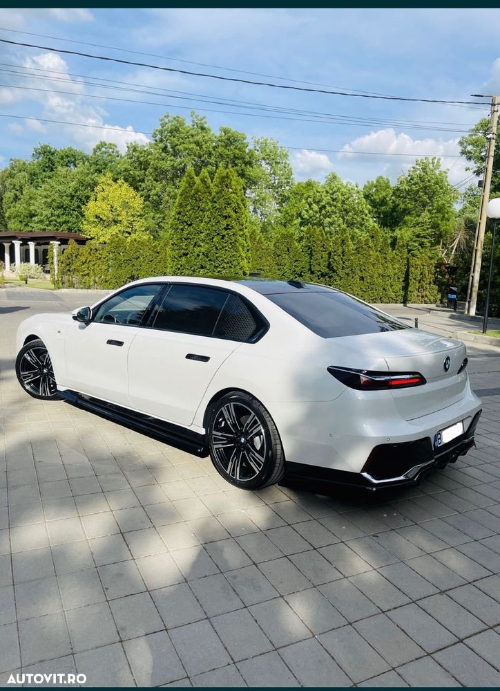 BMW Seria 7 740d xDrive MHEV - 6