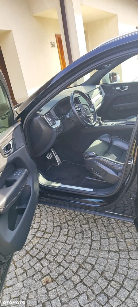 Volvo XC 60 D4 R-Design - 16